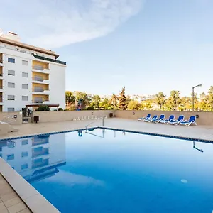 James's Quinta Palmeiras: Spacious Luxury Near Town And Apartment